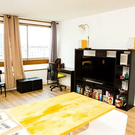 Apartment Nice And Typical Flat#paris Gambetta